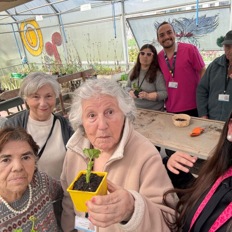 En el COH de Fondacio, personas mayores reconectan con la naturaleza y fortalecen su bienestar.